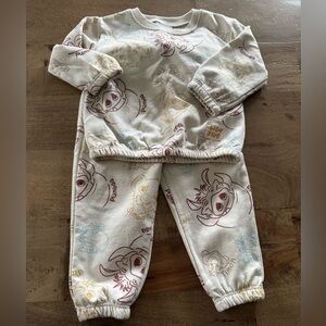 Disney the lion king sweatshirt set in Cream with Character Print size 12 - 18 M